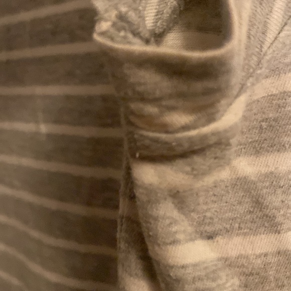 POLO RALPH LAUREN Ladies Gray White Striped Short Sleeve V-Neck Tee Small - Picture 4 of 6